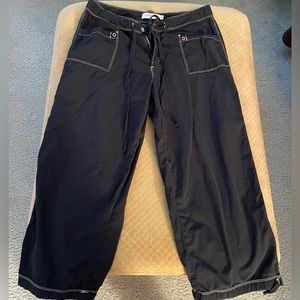 Women’s Capri Pants